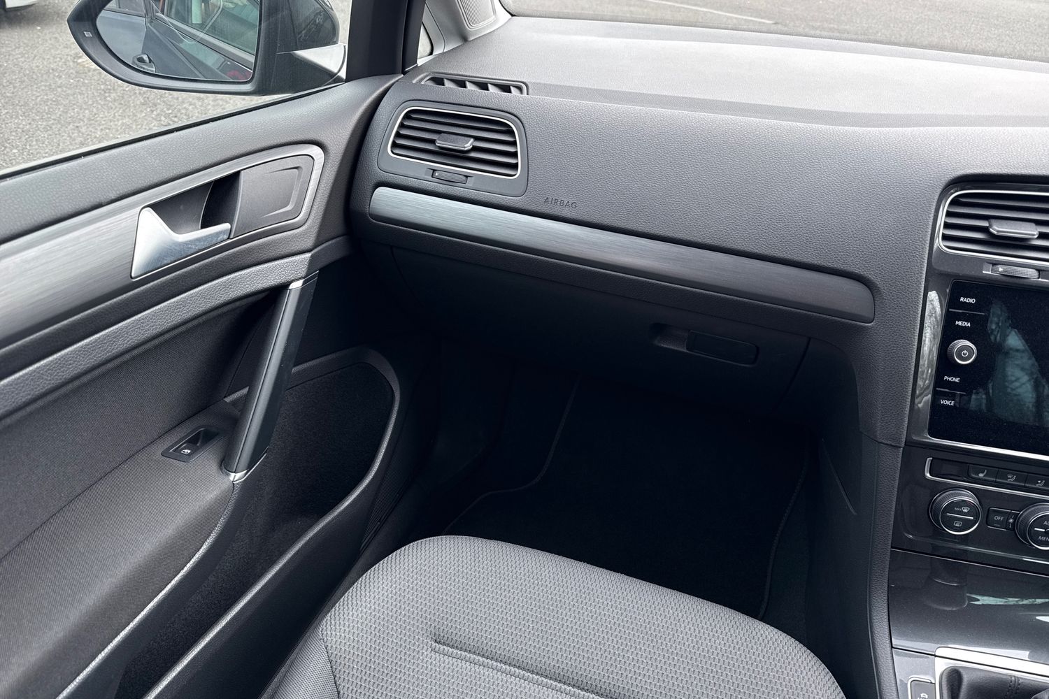 Used Volkswagen Golf 2019 for sale - 77989549: Photo 19