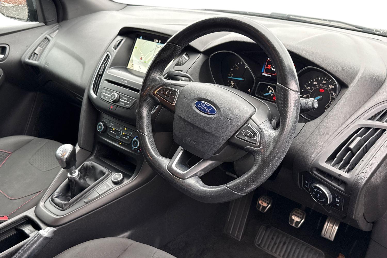 Used Ford Focus 2017 for sale - 77914238: Photo 14