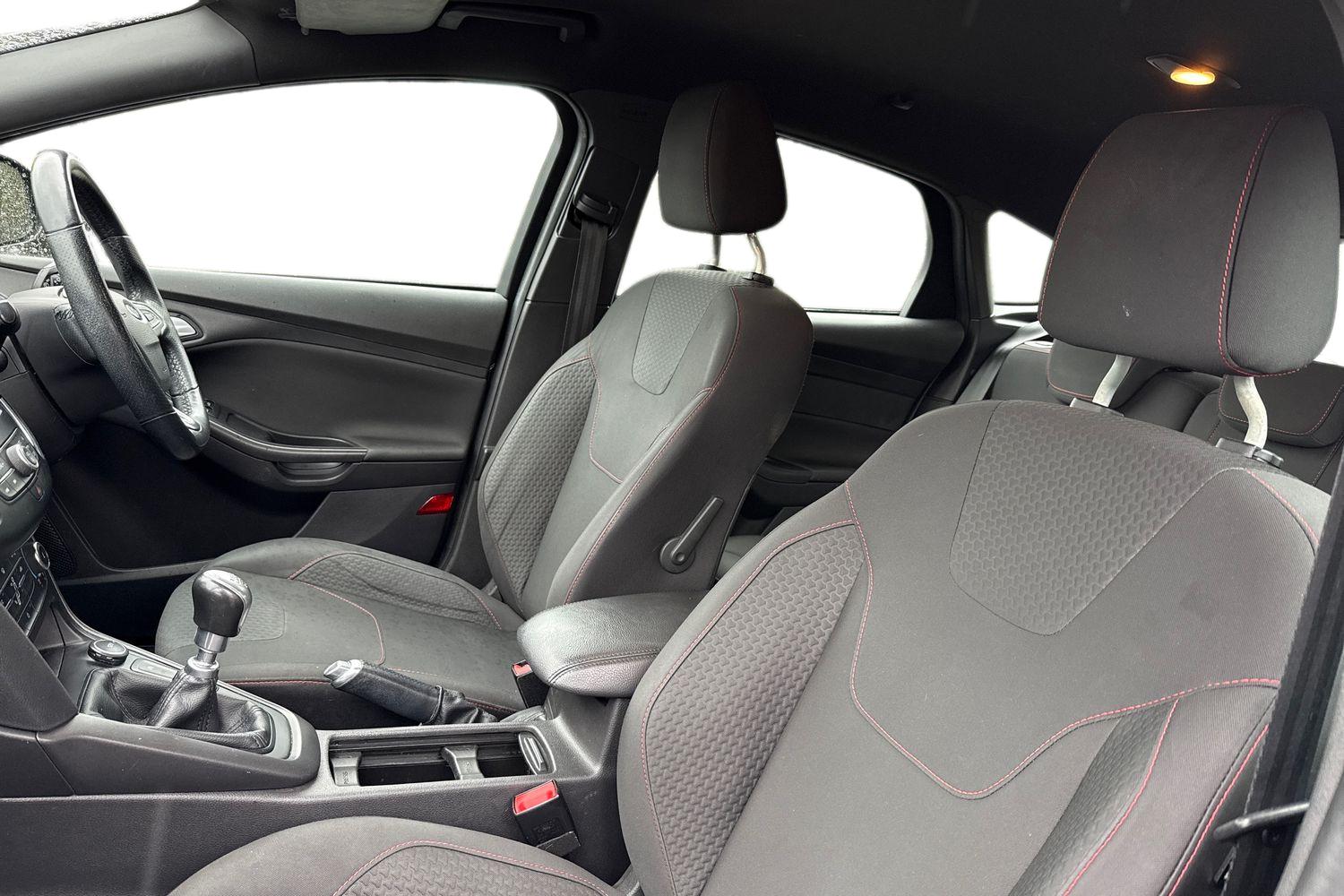 Used Ford Focus 2017 for sale - 77914238: Photo 16