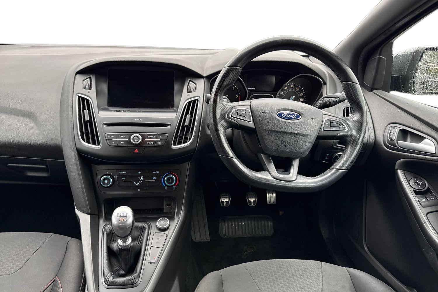 Used Ford Focus 2017 for sale - 77914238: Photo 18