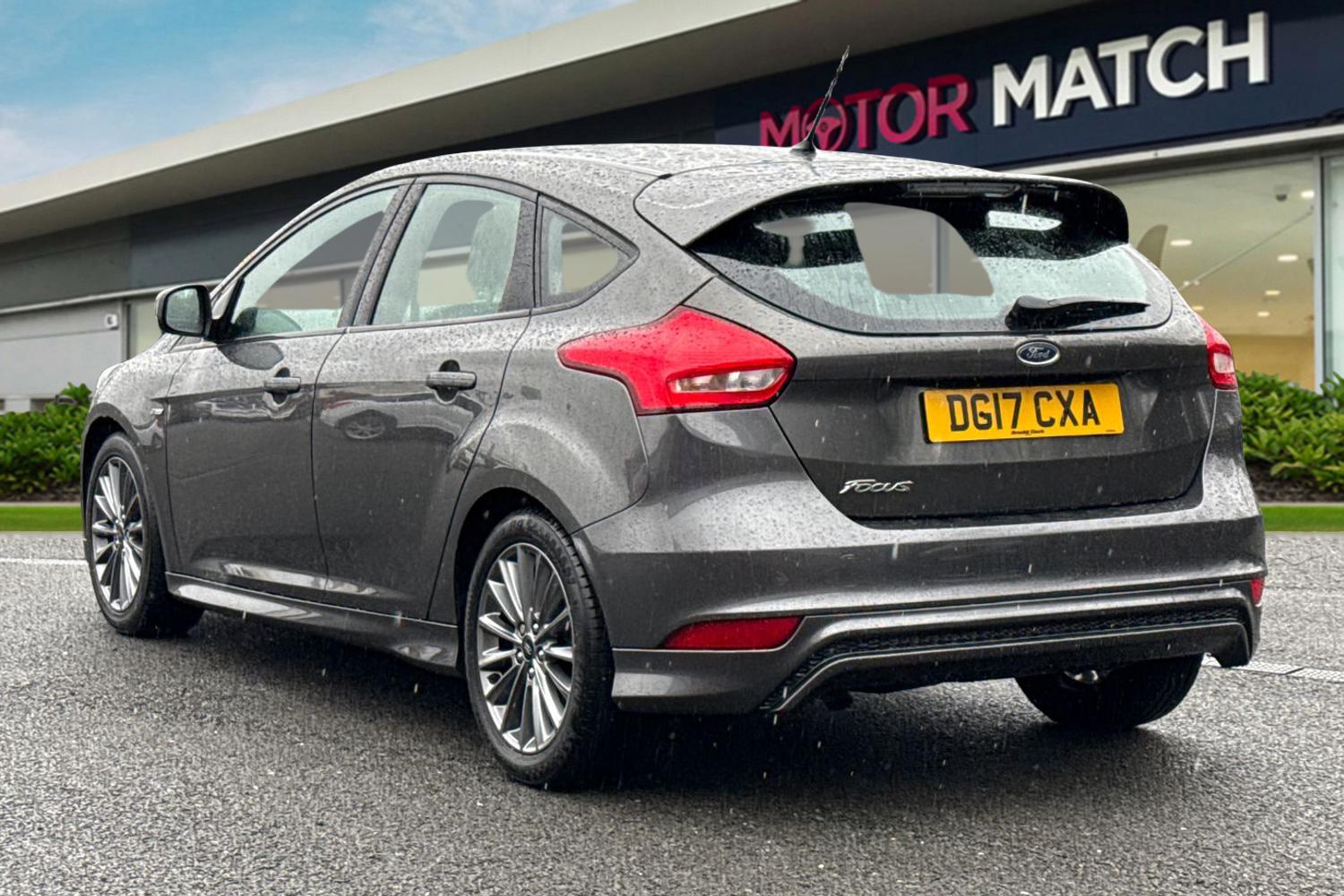 Used Ford Focus 2017 for sale - 77914238: Photo 2