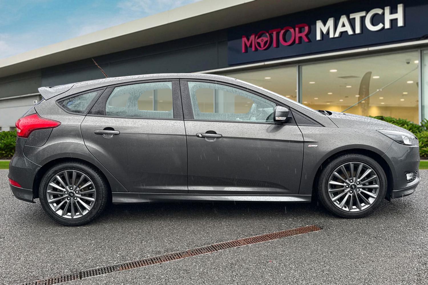 Used Ford Focus 2017 for sale - 77914238: Photo 3