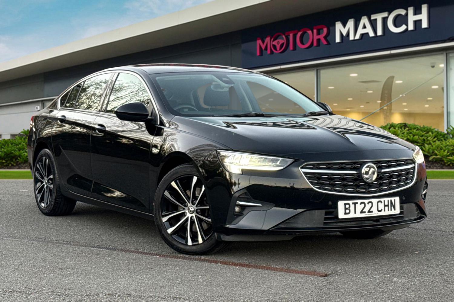Used Vauxhall Insignia 2022 for sale - 76610907: Photo 1