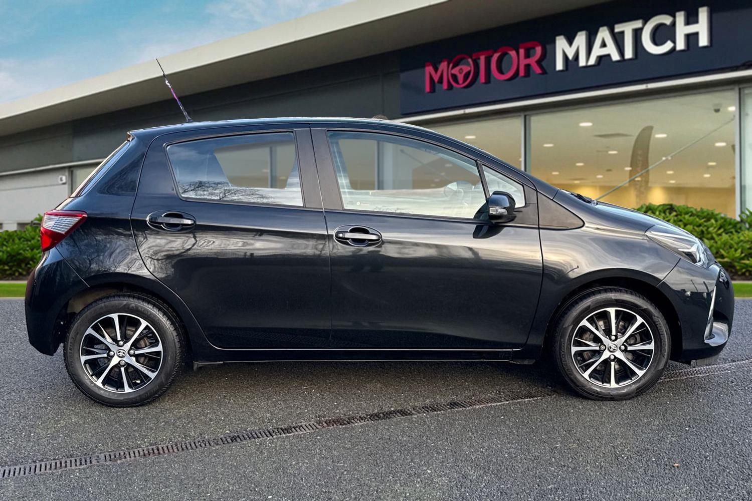 Used Toyota Yaris 2018 for sale - 77211565: Photo 3
