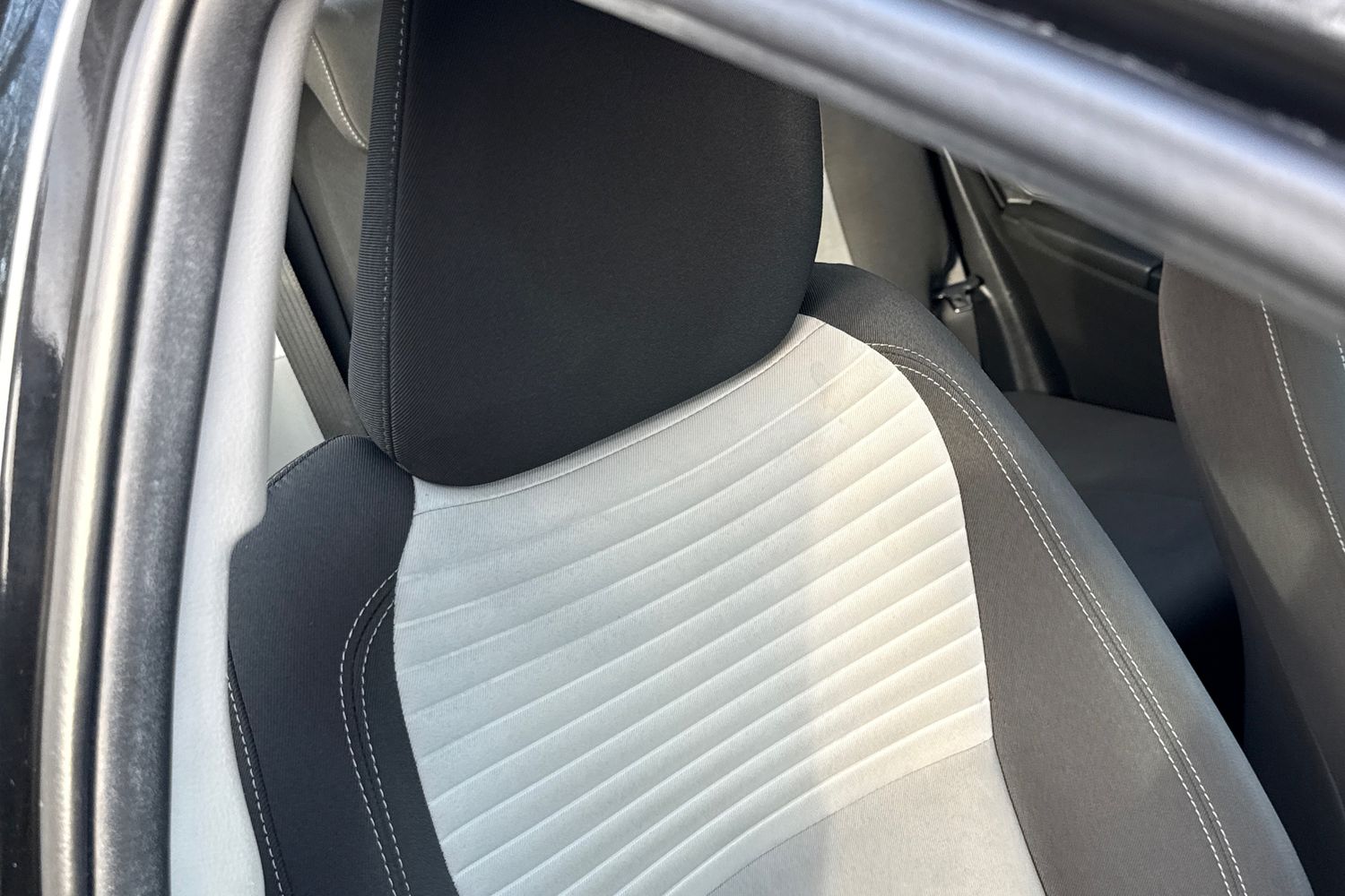 Used Toyota Yaris 2018 for sale - 77211565: Photo 31