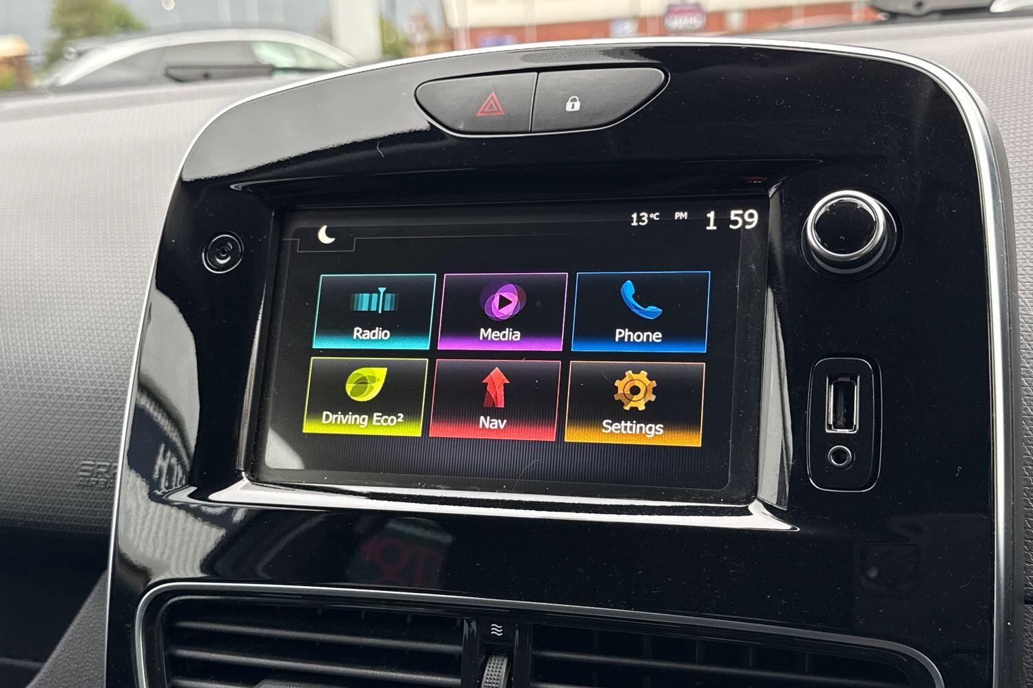 Used Renault Clio 2019 for sale - 76480929: Photo 11