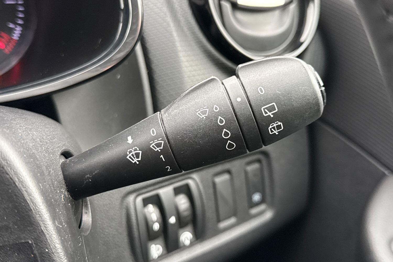 Used Renault Clio 2019 for sale - 76480929: Photo 26