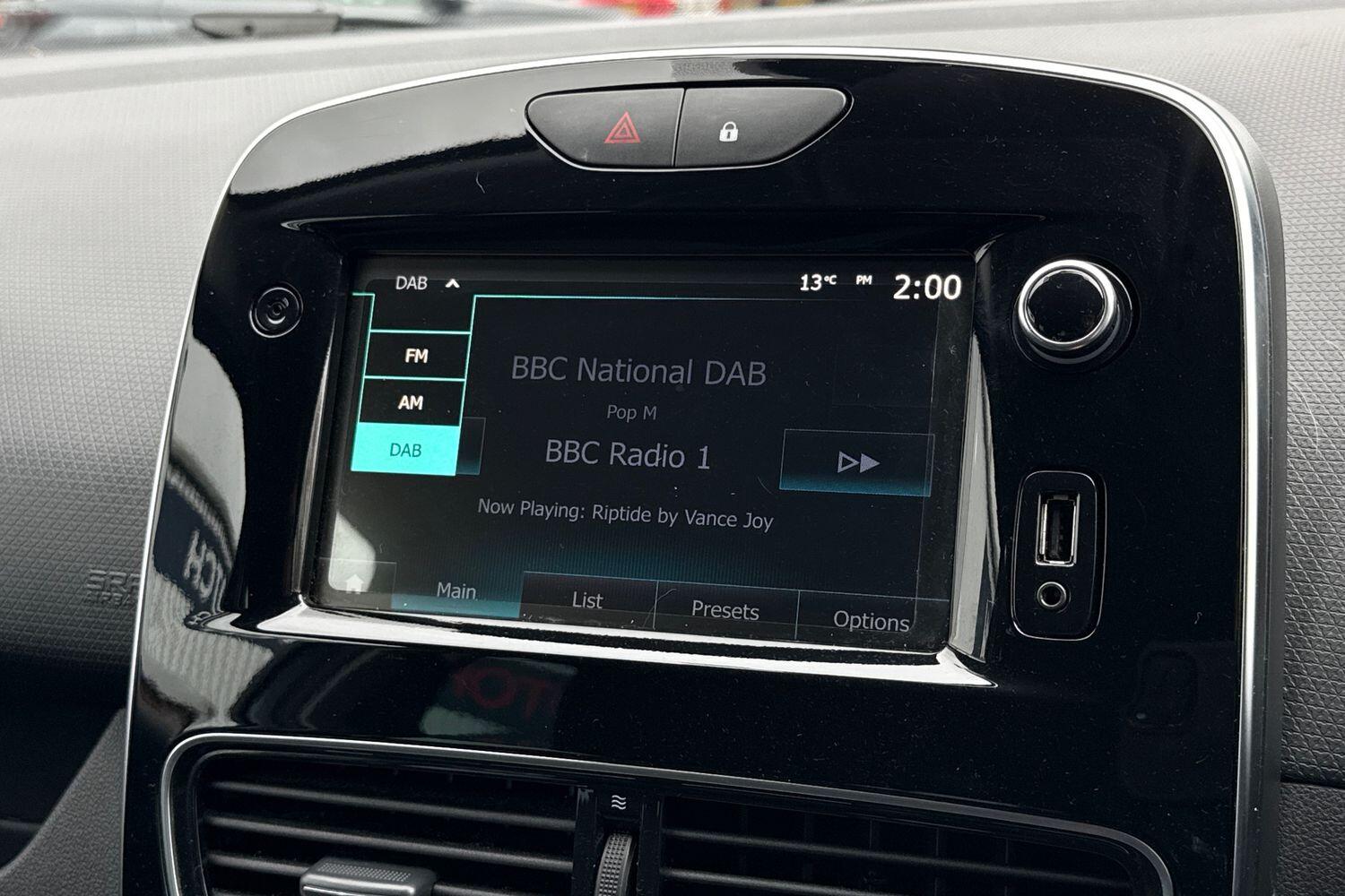 Used Renault Clio 2019 for sale - 76480929: Photo 31