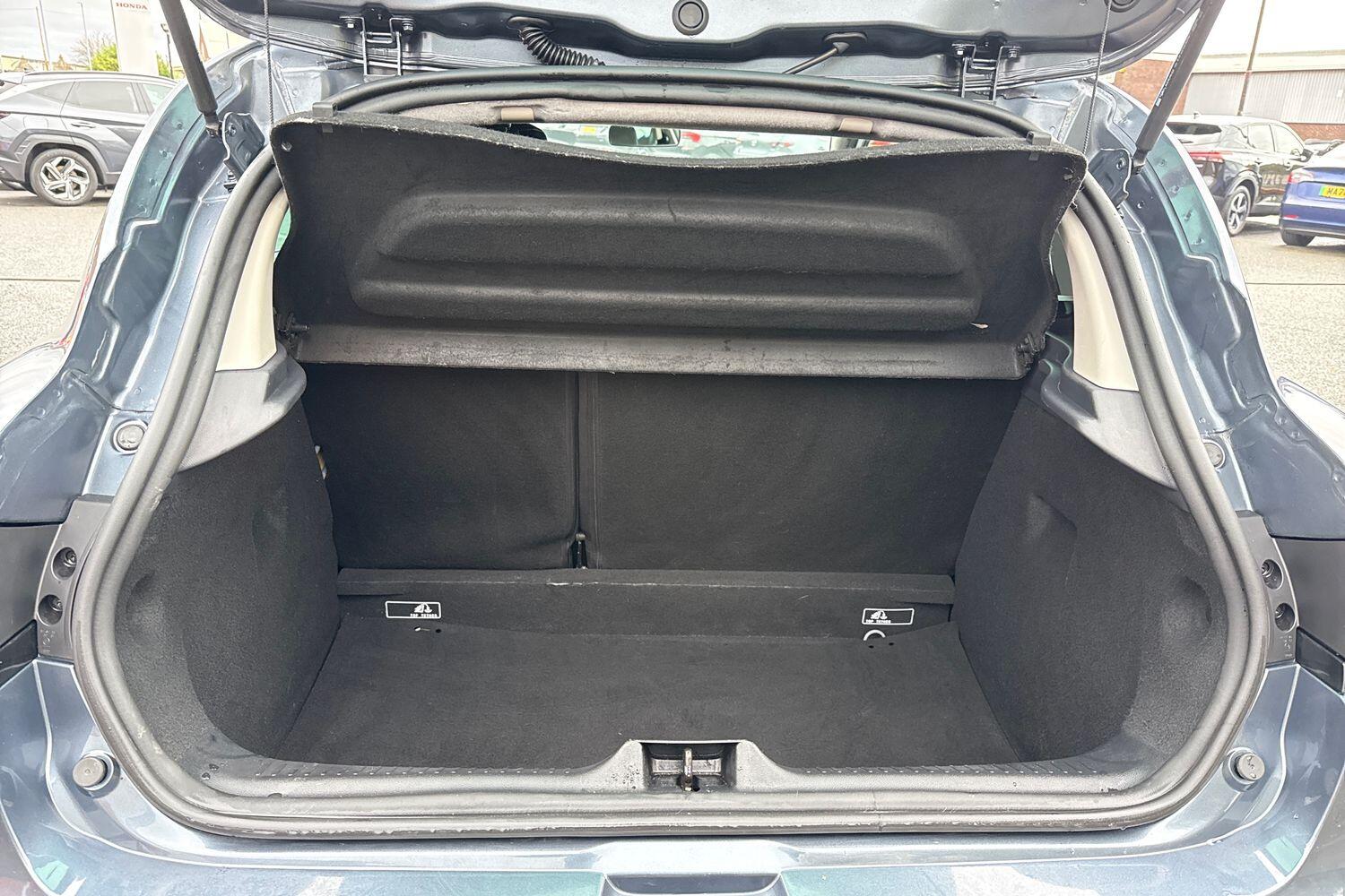 Used Renault Clio 2019 for sale - 76480929: Photo 9