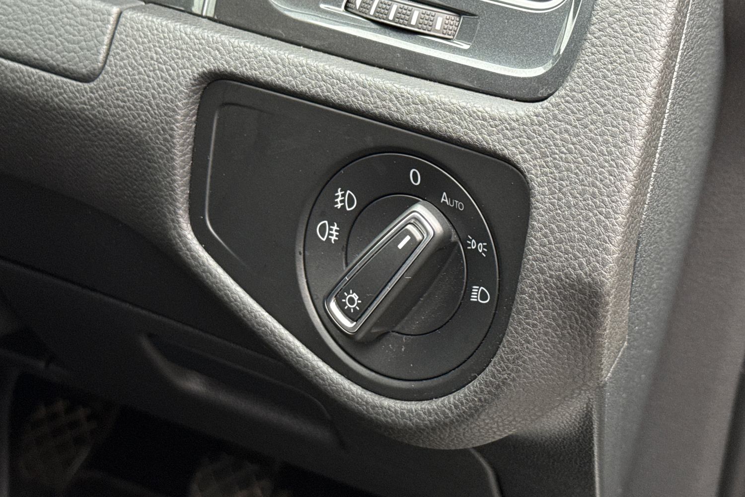 Used Volkswagen Golf 2019 for sale - 77294503: Photo 31