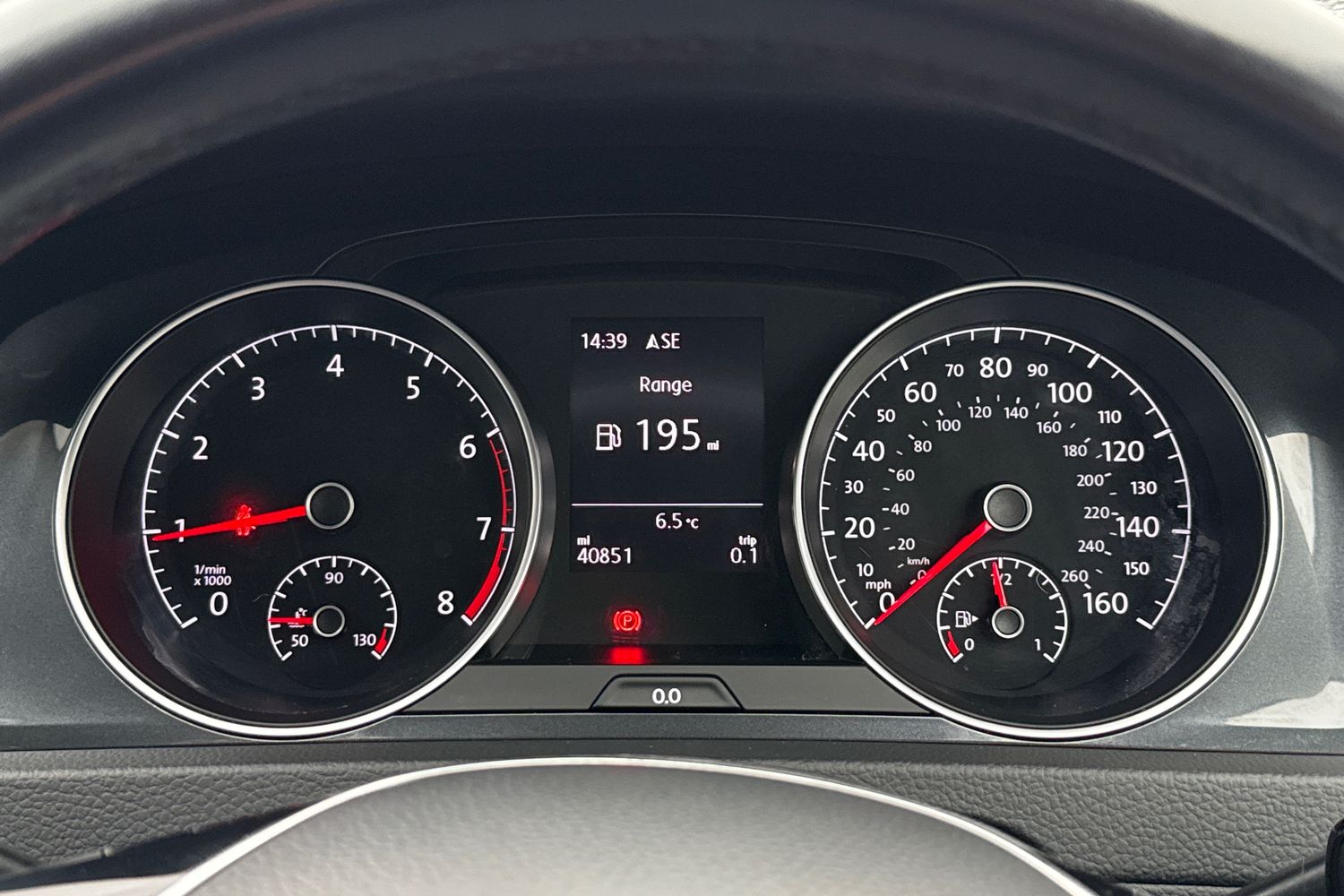 Used Volkswagen Golf 2019 for sale - 77294503: Photo 38