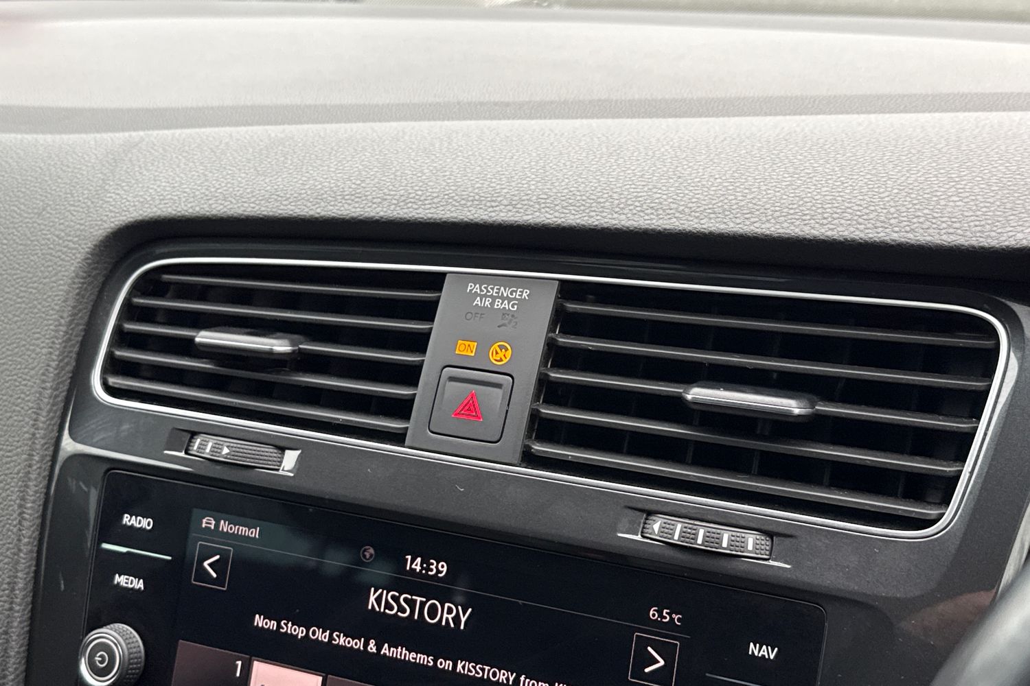 Used Volkswagen Golf 2019 for sale - 77294503: Photo 40