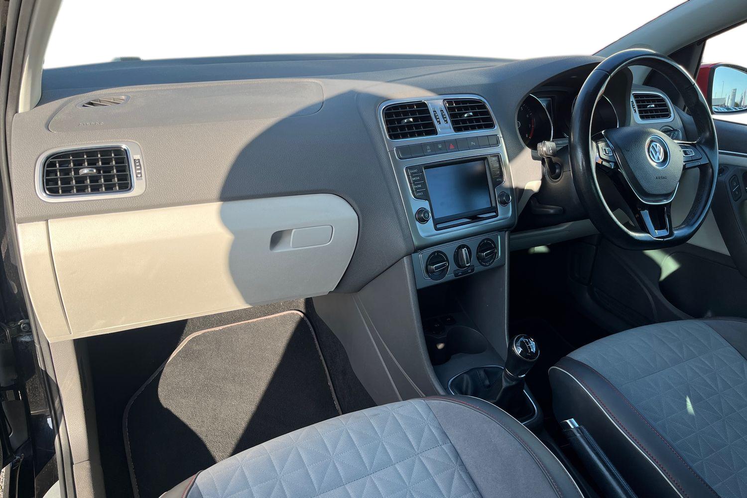 Used Volkswagen Polo 2017 for sale - 77747733: Photo 14