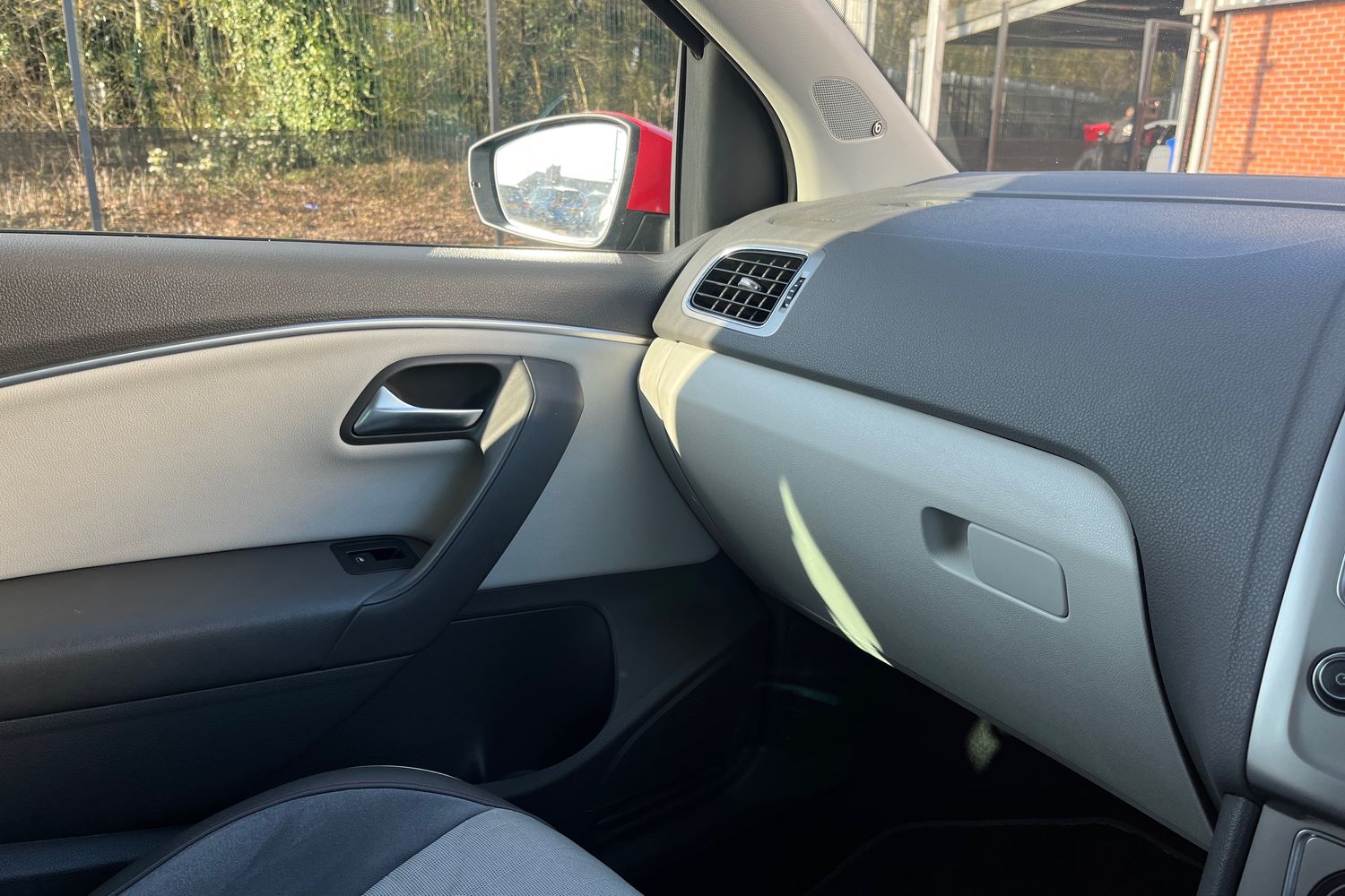 Used Volkswagen Polo 2017 for sale - 77747733: Photo 35