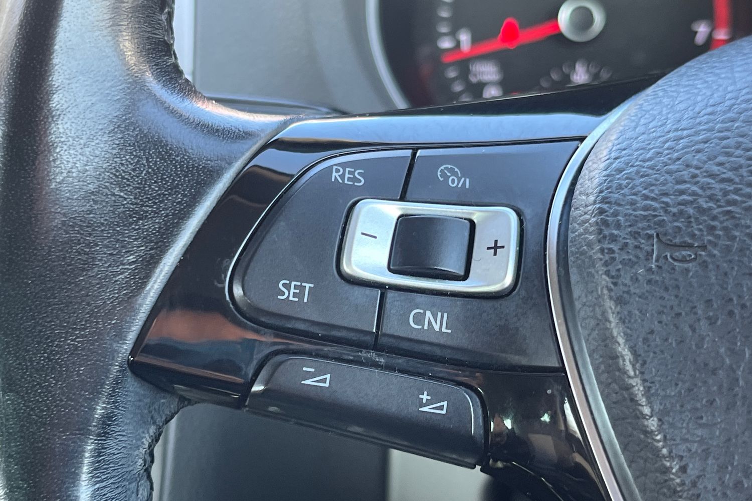 Used Volkswagen Polo 2017 for sale - 77747733: Photo 38