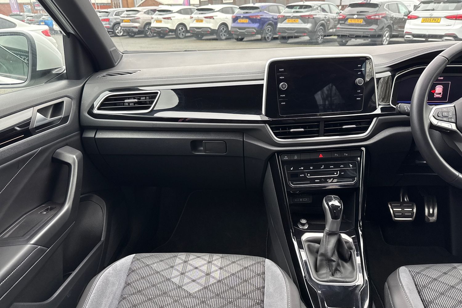 Used Volkswagen T-Roc 2024 for sale - 77500871: Photo 20