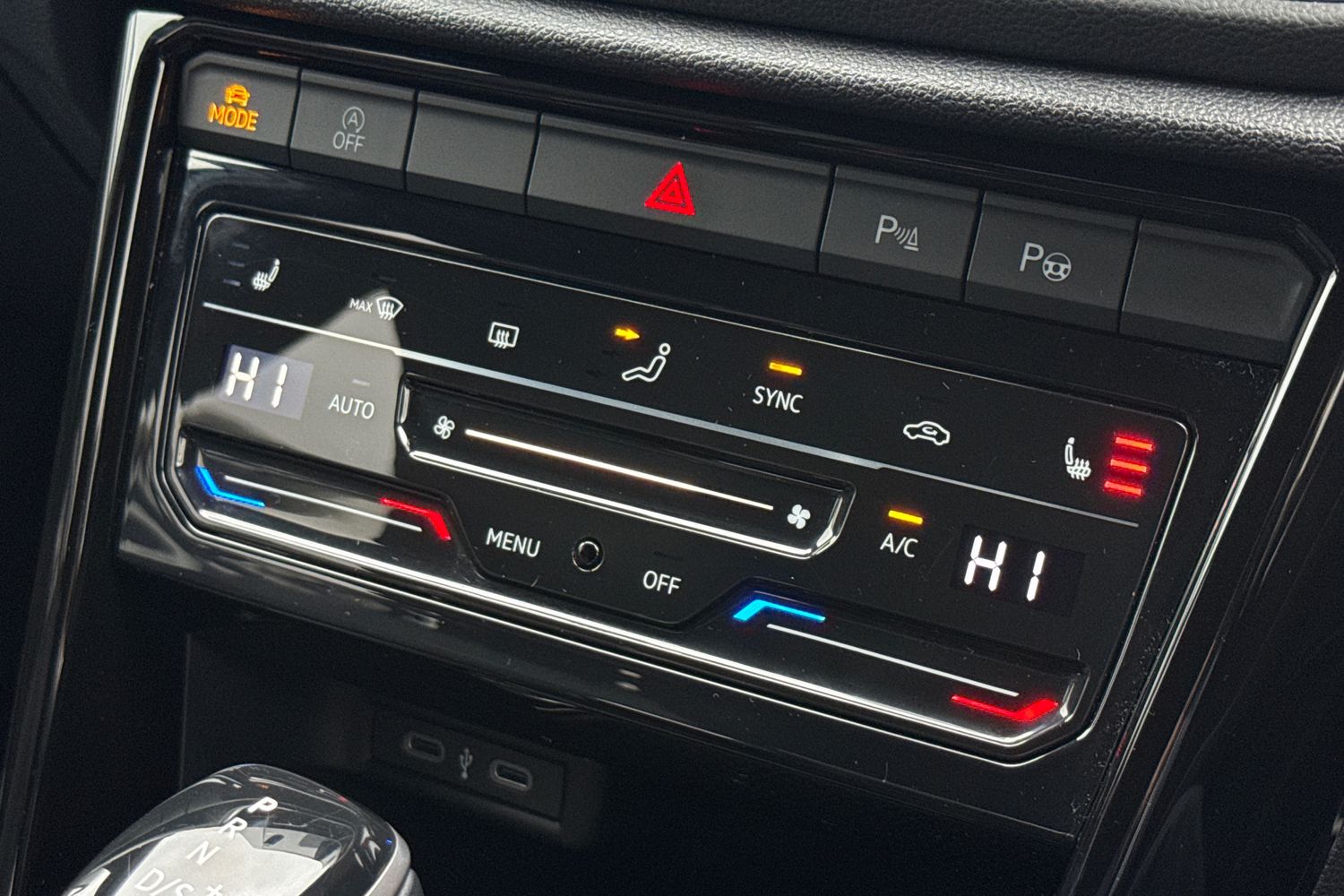 Used Volkswagen T-Roc 2024 for sale - 77500871: Photo 22