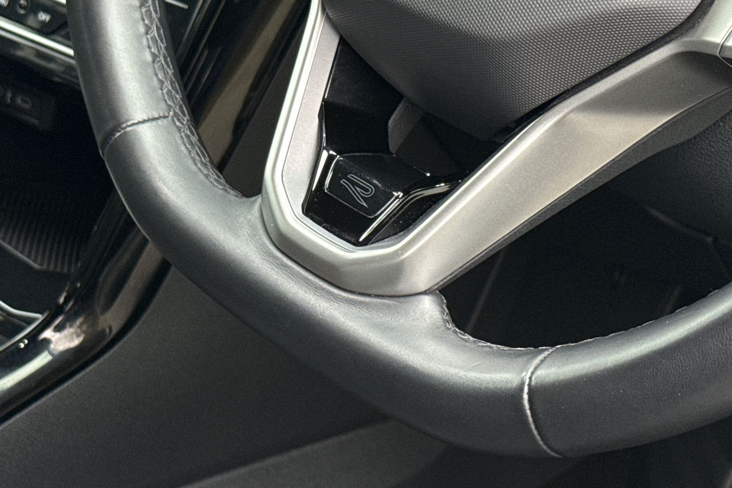 Used Volkswagen T-Roc 2024 for sale - 77500871: Photo 32