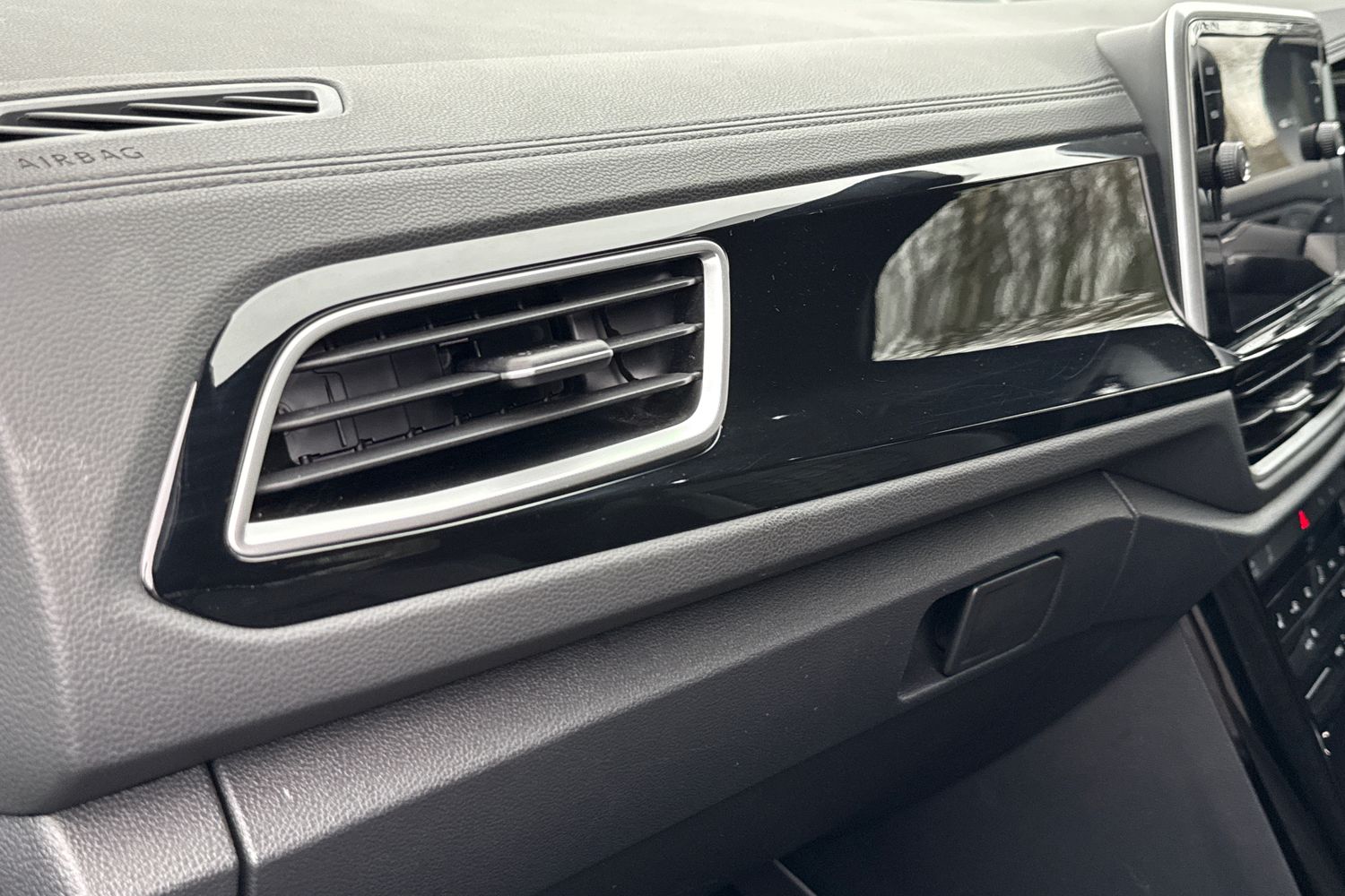 Used Volkswagen T-Roc 2024 for sale - 77500871: Photo 41