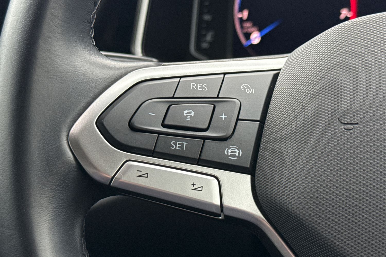 Used Volkswagen T-Roc 2024 for sale - 77500871: Photo 43