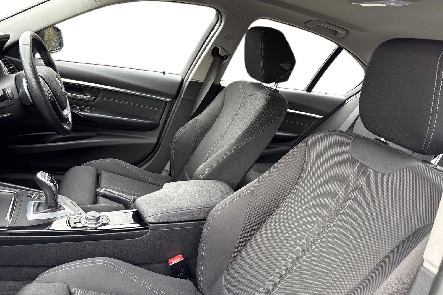 Used BMW 3 Series 2017 for sale - 77541024: Photo 16