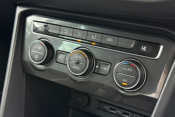 Used Volkswagen Tiguan 2018 for sale - 76232454: Photo 22
