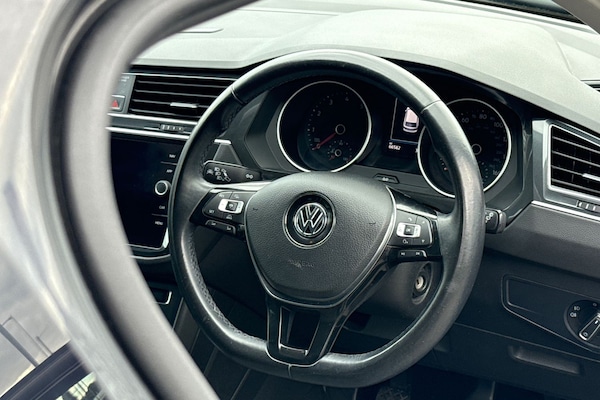 Used Volkswagen Tiguan 2018 for sale - 76232454: Photo 30
