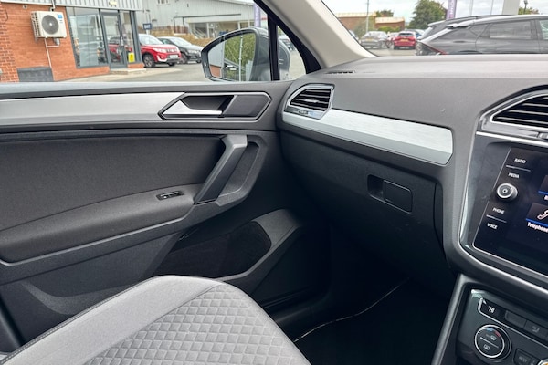 Used Volkswagen Tiguan 2018 for sale - 76232454: Photo 40
