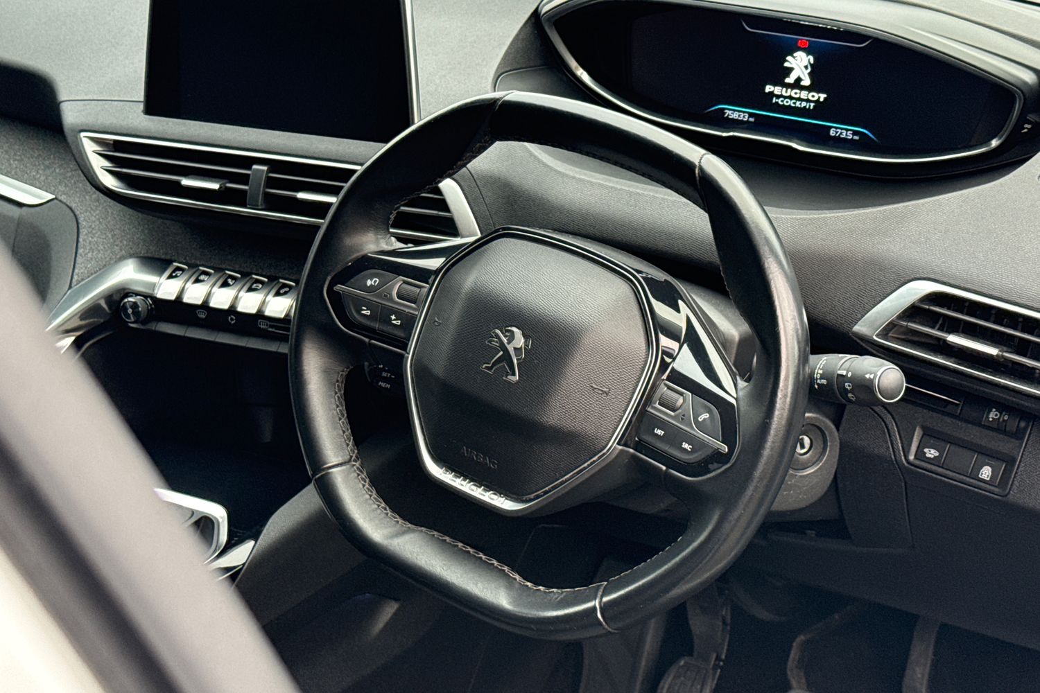 Used Peugeot 5008 2018 for sale - 76805244: Photo 32