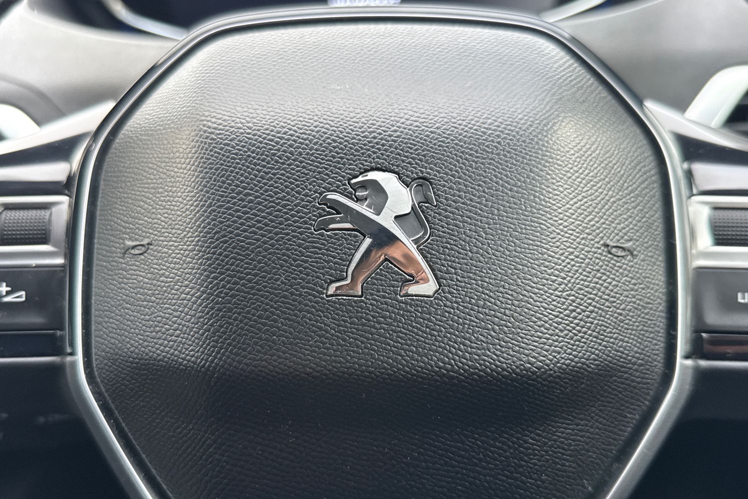 Used Peugeot 5008 2018 for sale - 76805244: Photo 40