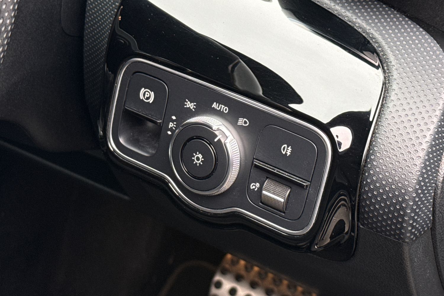 Used Mercedes-Benz A-Class 2019 for sale - 77601571: Photo 33