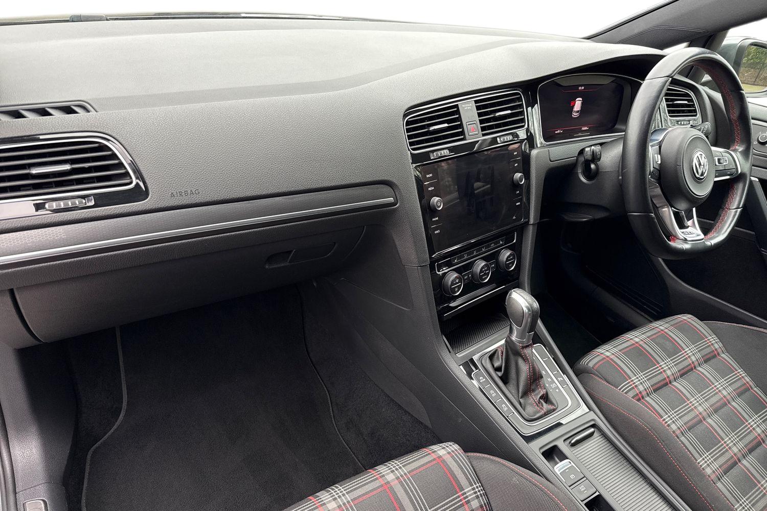 Used Volkswagen Golf 2018 for sale - 77593606: Photo 14