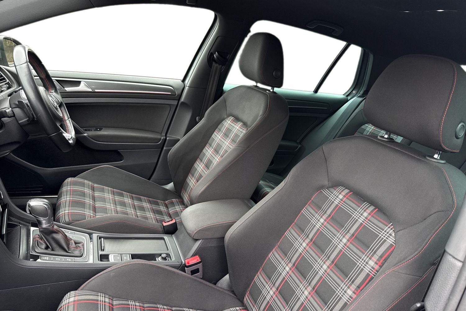 Used Volkswagen Golf 2018 for sale - 77593606: Photo 15