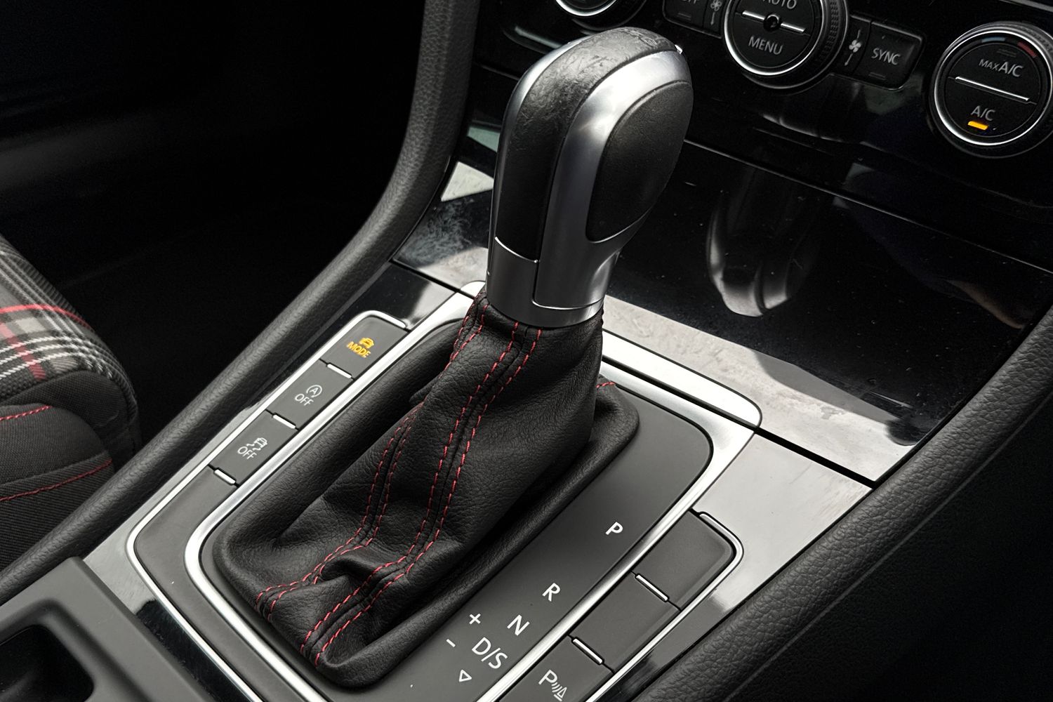 Used Volkswagen Golf 2018 for sale - 77593606: Photo 22