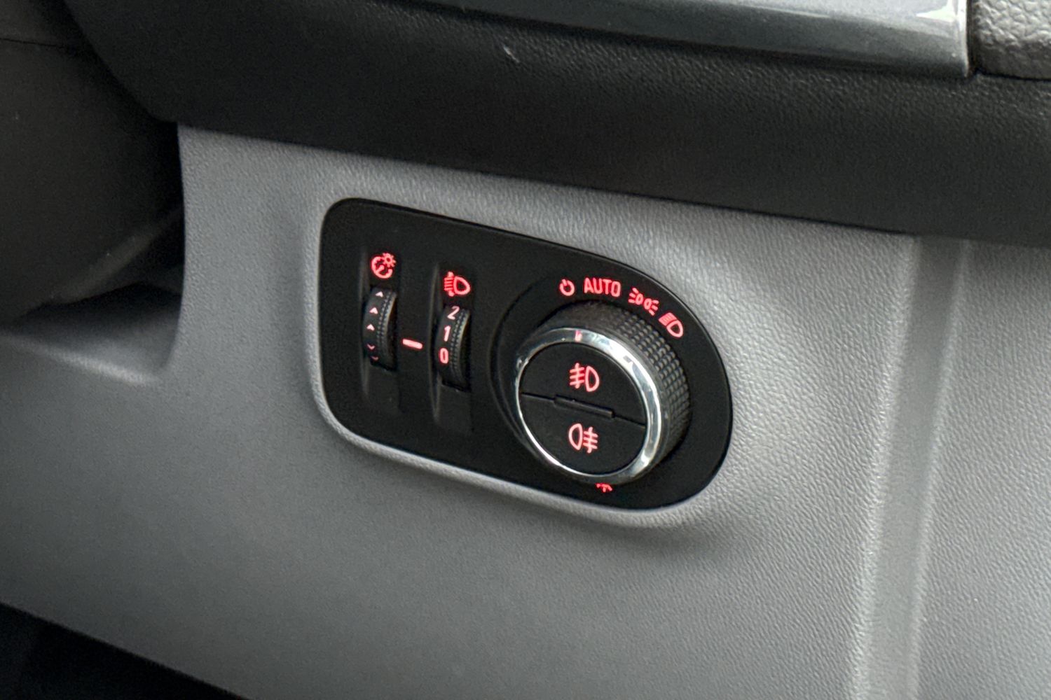 Used Vauxhall Corsa 2018 for sale - 77282157: Photo 32