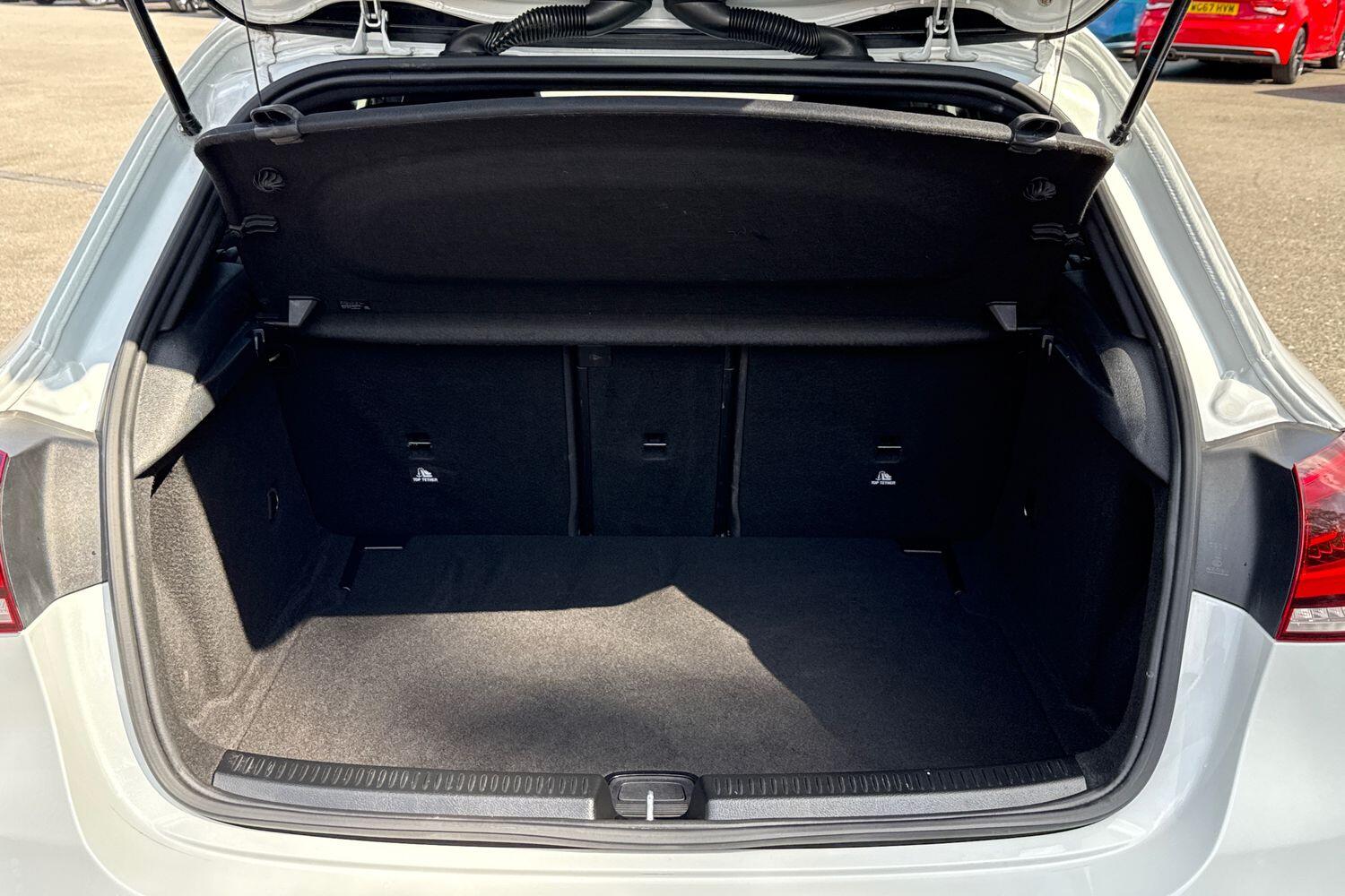 Used Mercedes-Benz A-Class 2019 for sale - 76985305: Photo 10