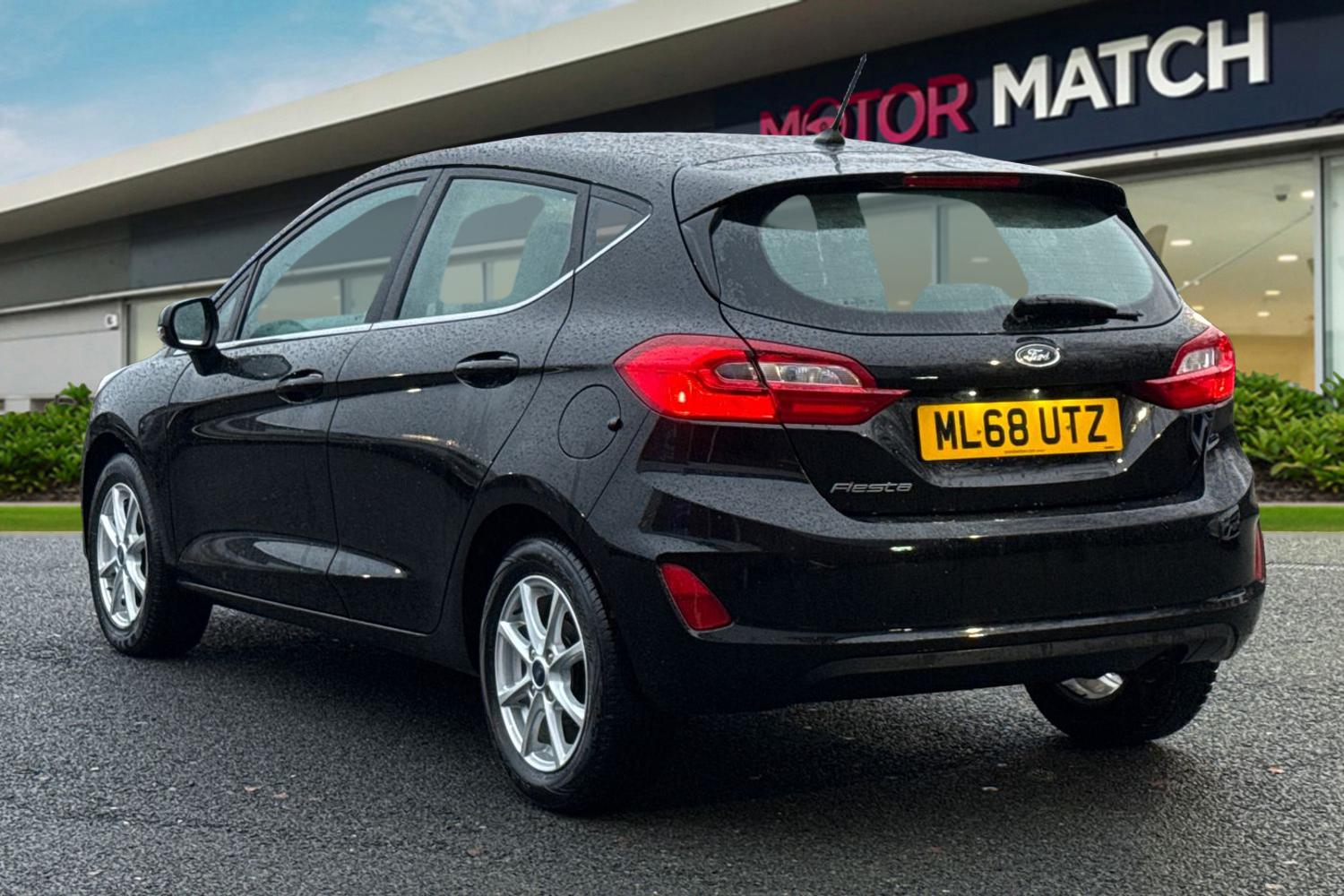 Used Ford Fiesta 2018 for sale - 77000567: Photo 2