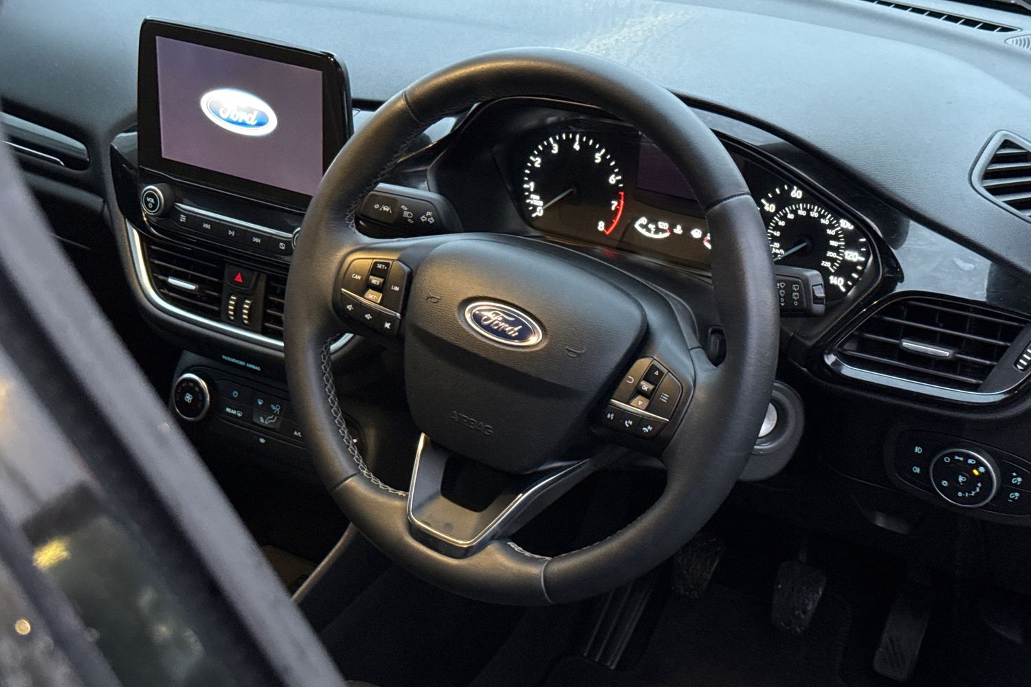 Used Ford Fiesta 2018 for sale - 77000567: Photo 31