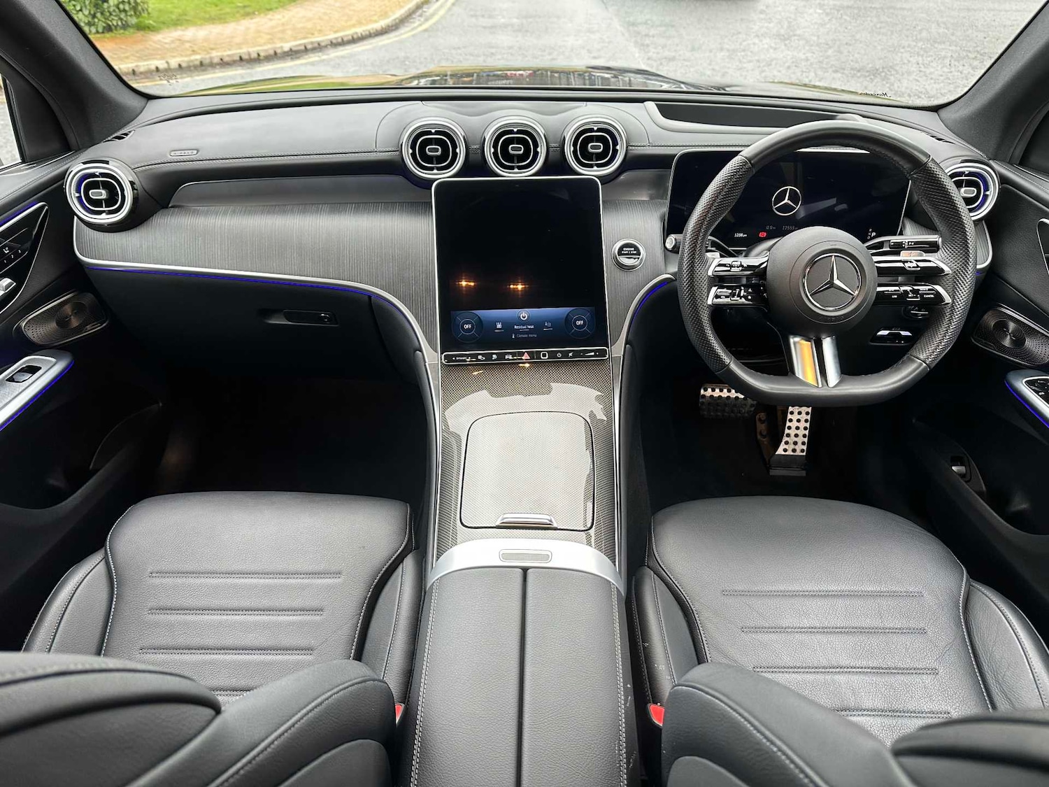 Used Mercedes-Benz GLC 2023 for sale - 77526974: Photo 17