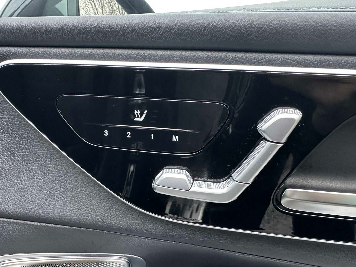 Used Mercedes-Benz GLC 2023 for sale - 77526974: Photo 22