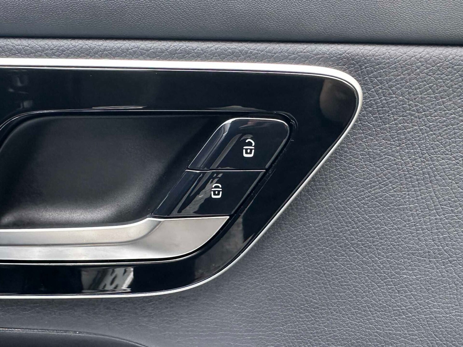 Used Mercedes-Benz GLC 2023 for sale - 77526974: Photo 23