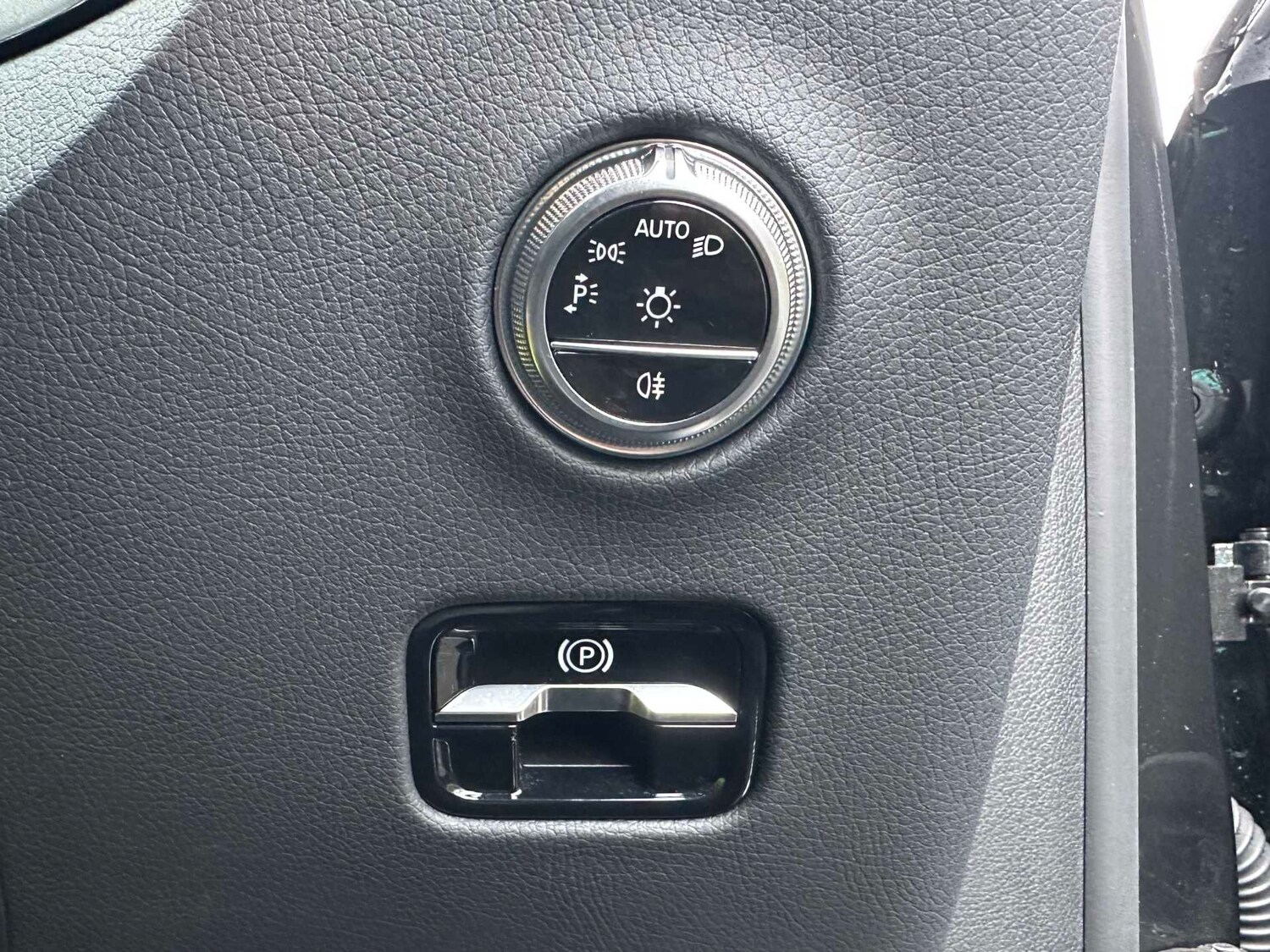 Used Mercedes-Benz GLC 2023 for sale - 77526974: Photo 27