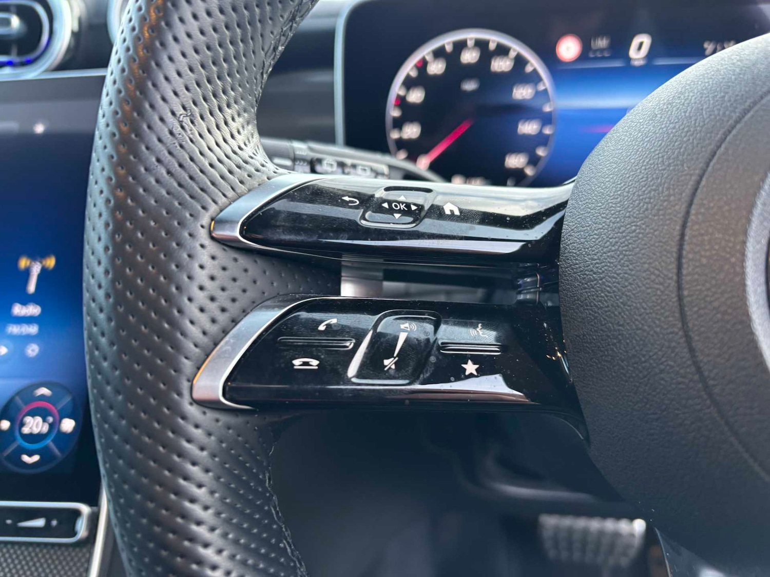 Used Mercedes-Benz GLC 2023 for sale - 77414929: Photo 20