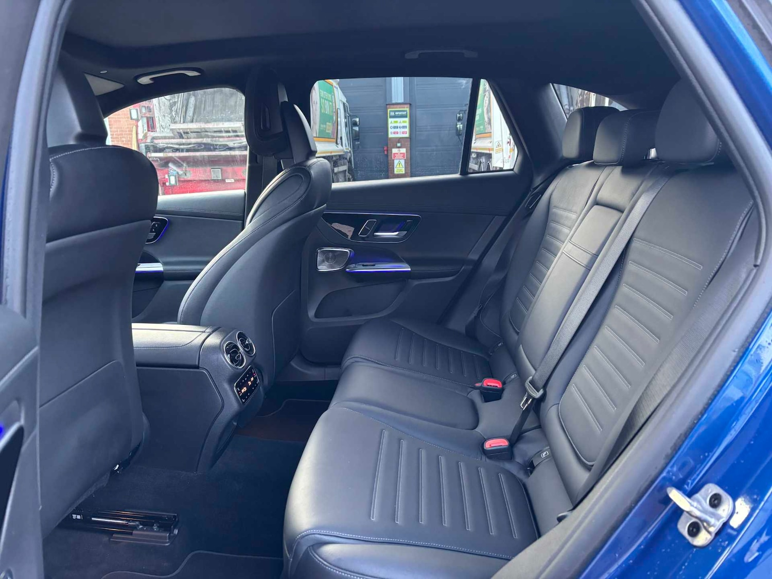 Used Mercedes-Benz GLC 2023 for sale - 77414929: Photo 35