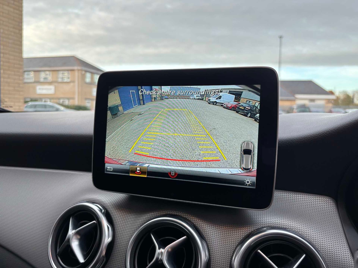 Used Mercedes-Benz GLA 2018 for sale - 76475998: Photo 34