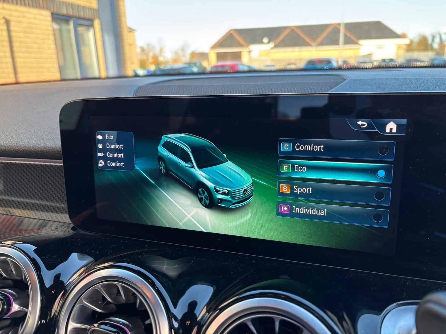 Used Mercedes-Benz GLB 2024 for sale - 76501955: Photo 33