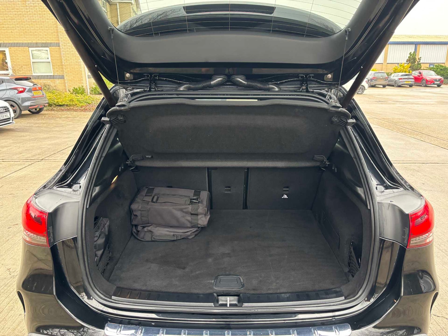 Used Mercedes-Benz EQA 2021 for sale - 76902417: Photo 16