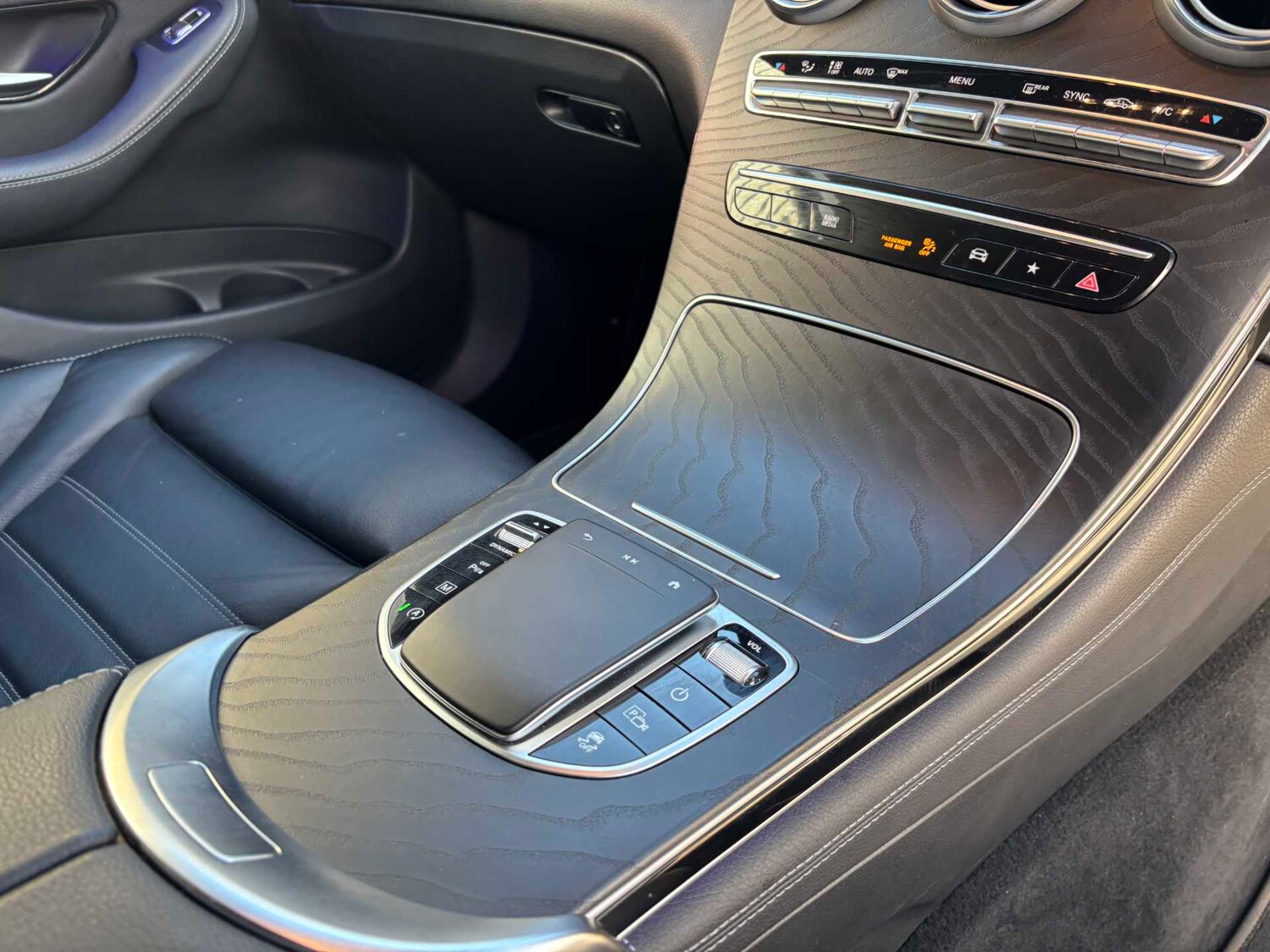 Used Mercedes-Benz GLC 2020 for sale - 78052234: Photo 27