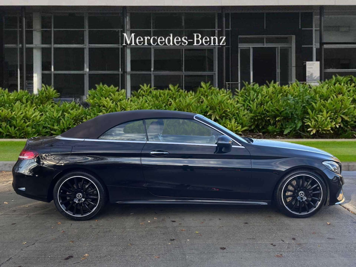 Used Mercedes-Benz C Class 2018 for sale - 77333776: Photo 2