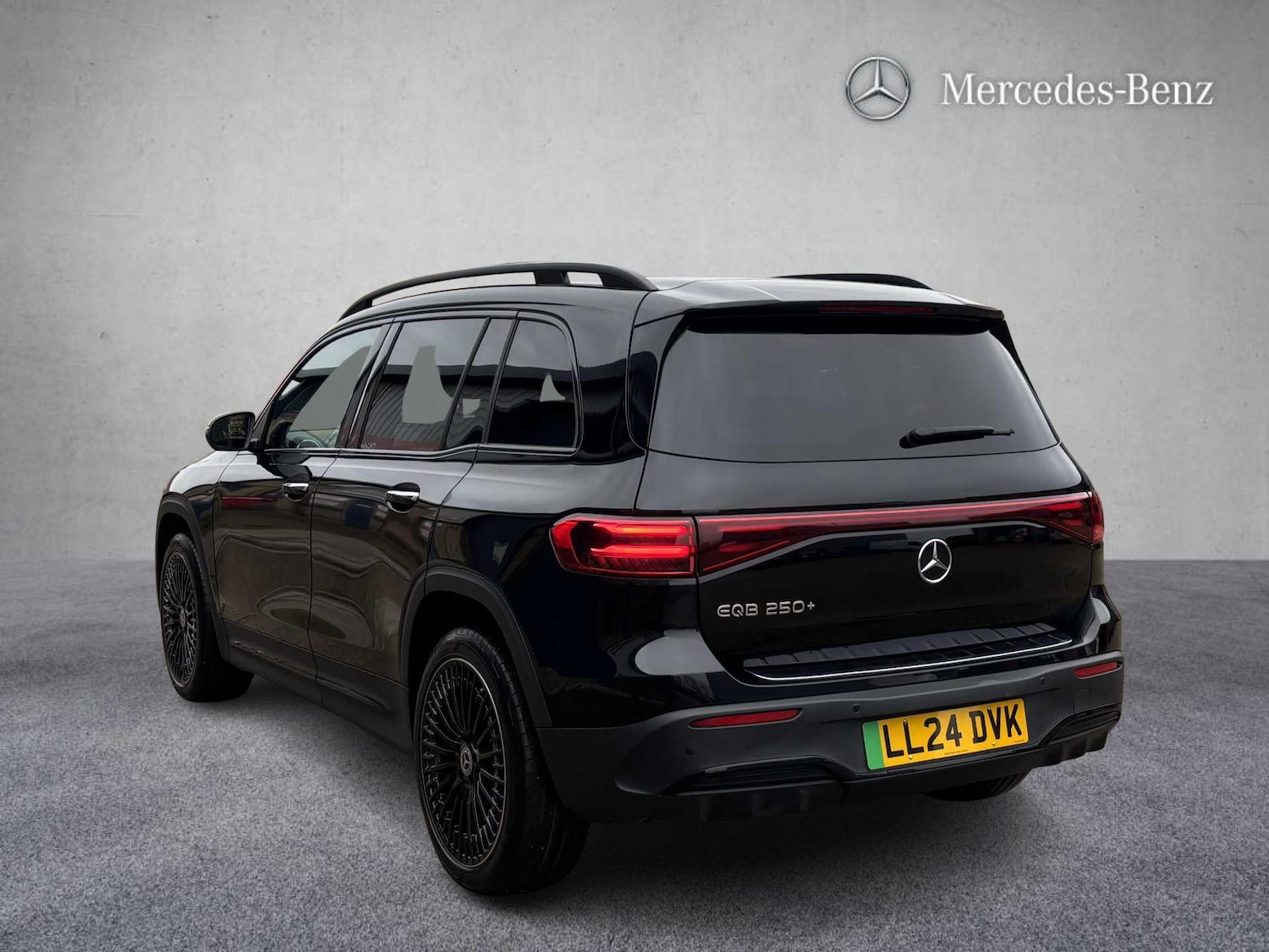 Used Mercedes-Benz EQB 2024 for sale - 77810834: Photo 2